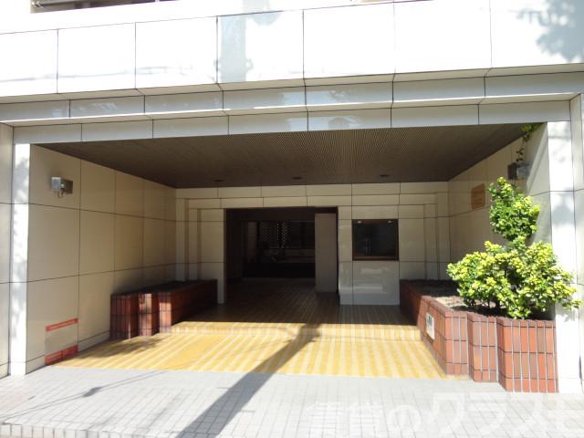 18/24 エントランス