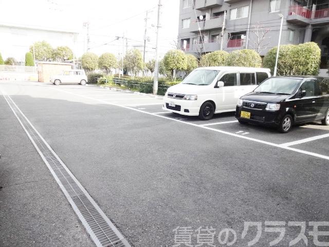 19/25 駐車場