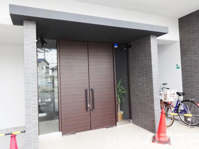 21/26 エントランス