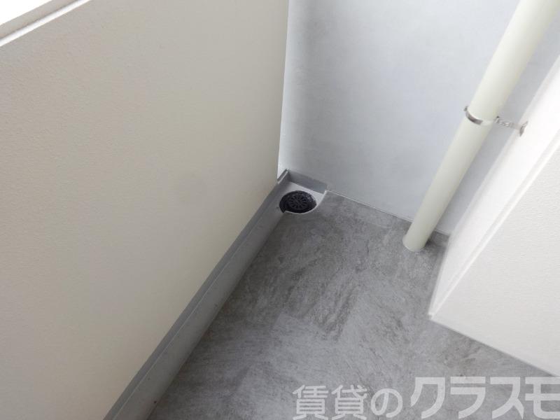 18/28 バルコニー