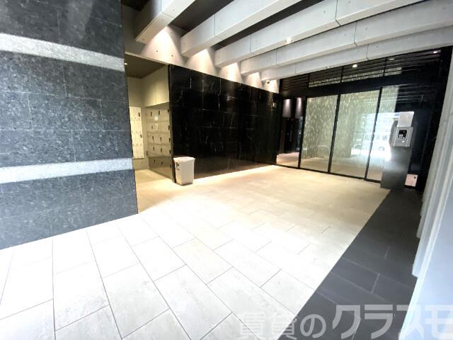 21/27 エントランス