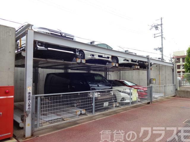 23/29 駐車場