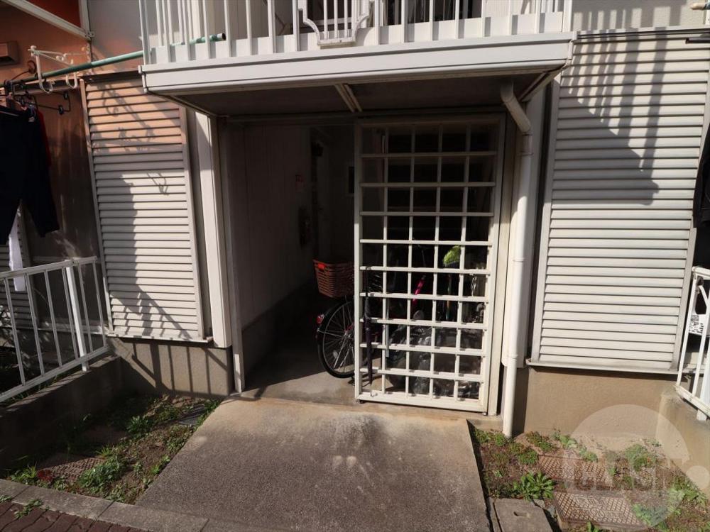 22/30 エントランス