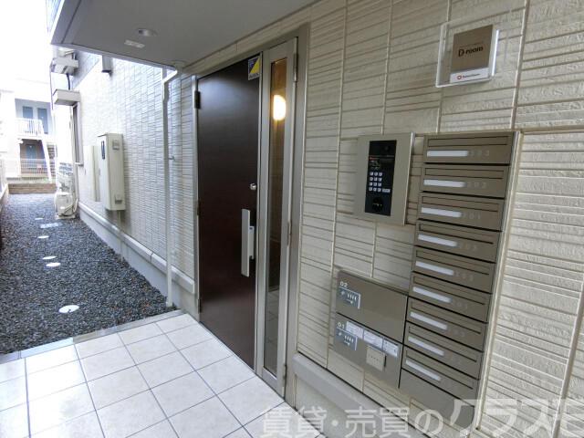 27/30 エントランス