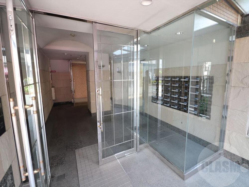 22/30 エントランス