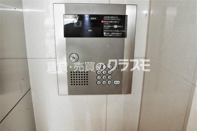 18/29 エントランス