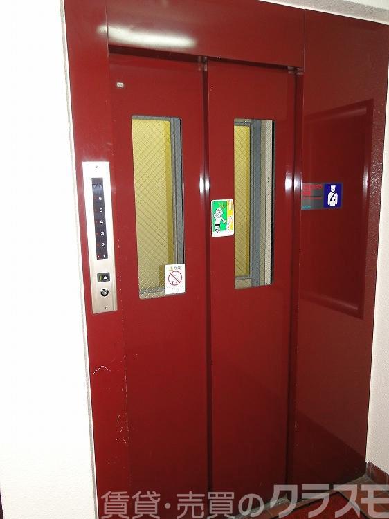 30/30 エントランス