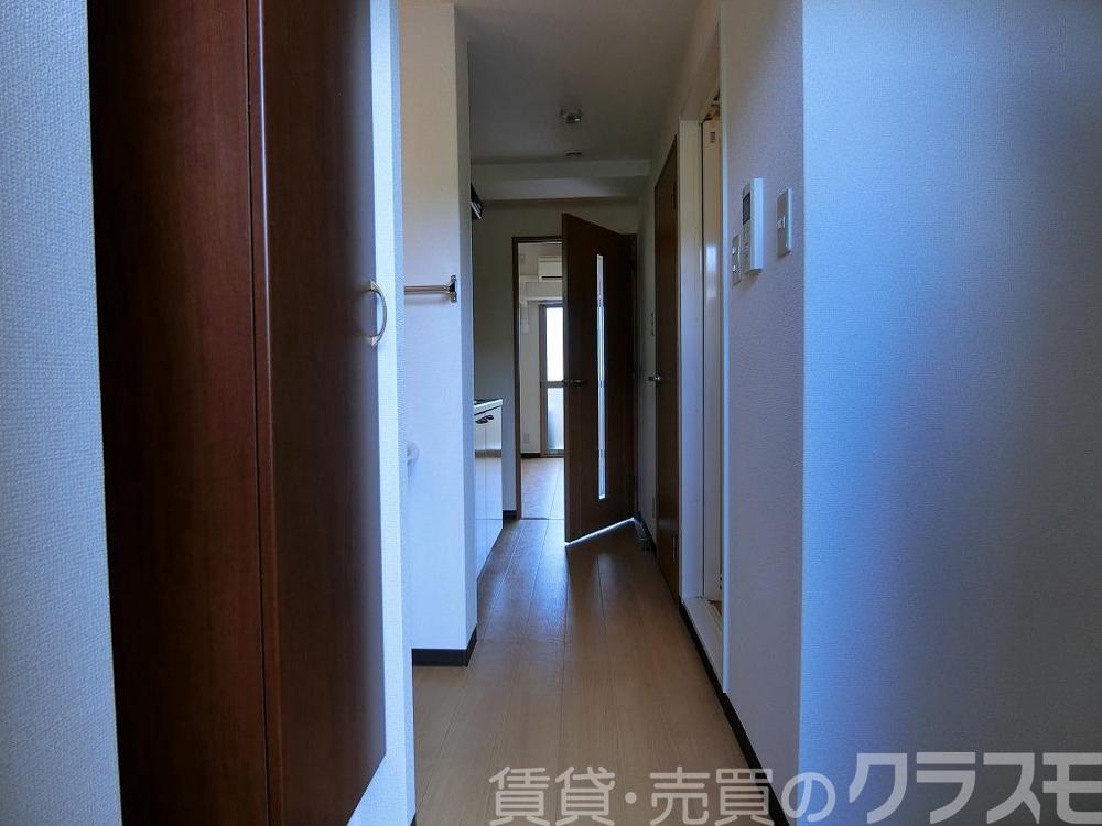 16/30 玄関