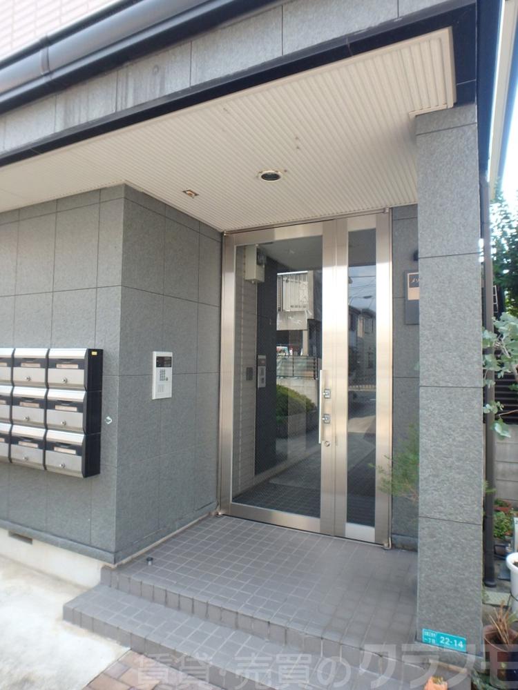 18/25 エントランス