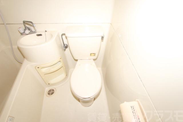 13/16 エントランス