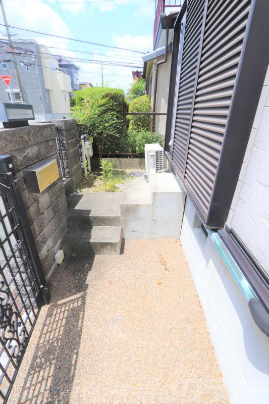 18/20 エントランス