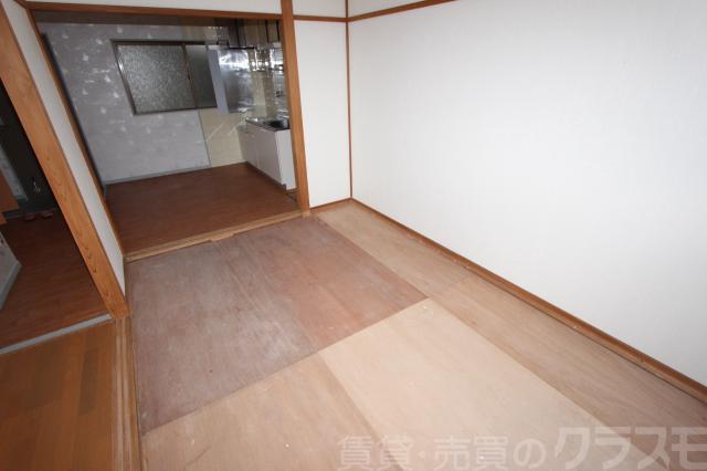 16/19 エントランス