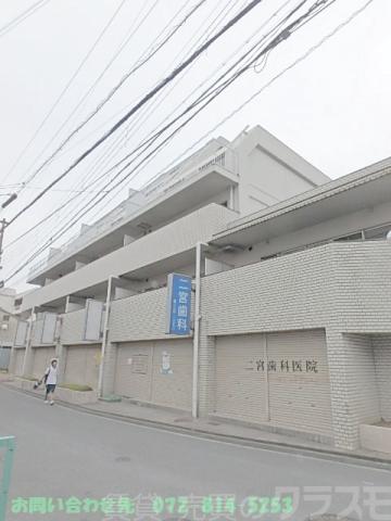 13/16 エントランス