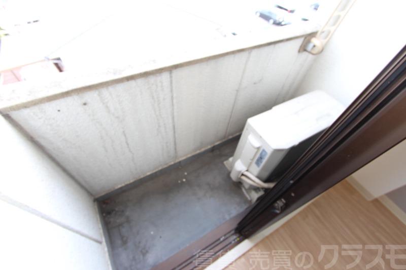 13/18 バルコニー