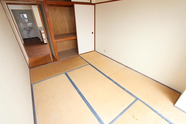 16/19 エントランス