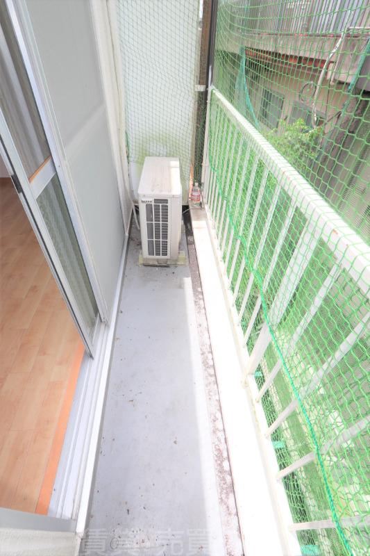 13/18 バルコニー