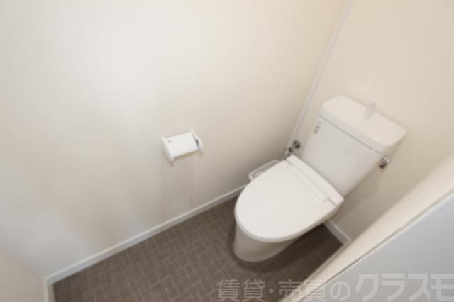 16/19 エントランス