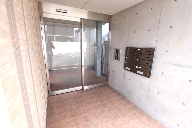 2/5 エントランス