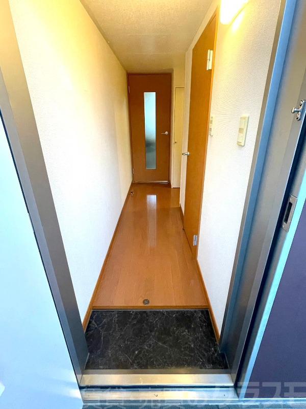 17/22 エントランス