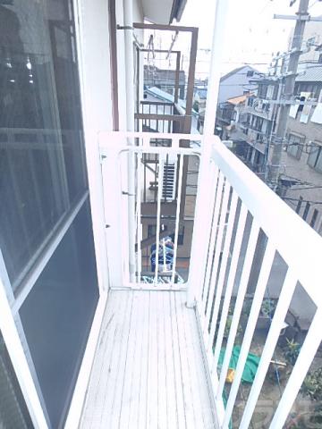 13/18 バルコニー