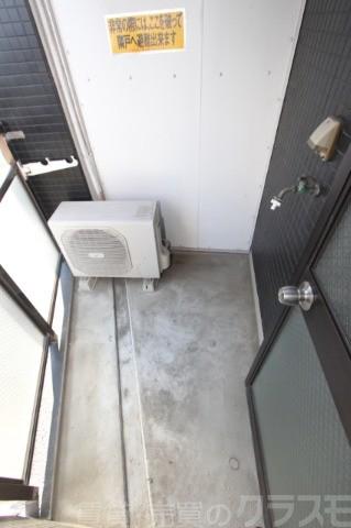 13/18 バルコニー