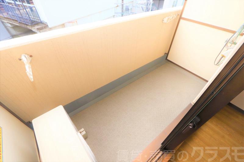 13/18 バルコニー