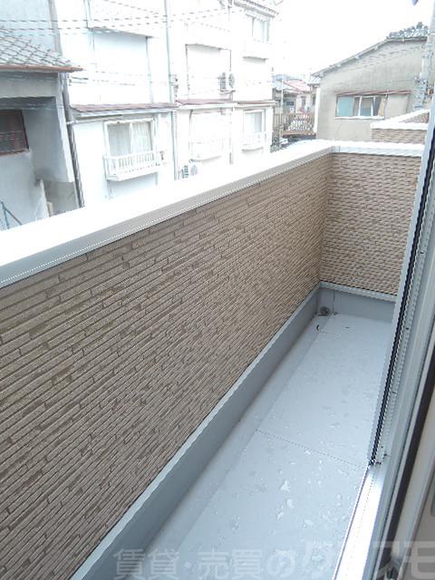 19/23 エントランス