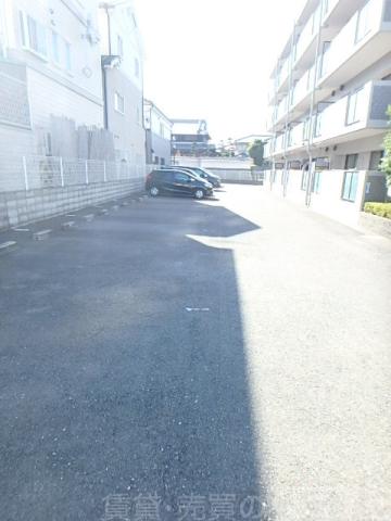 18/21 駐車場