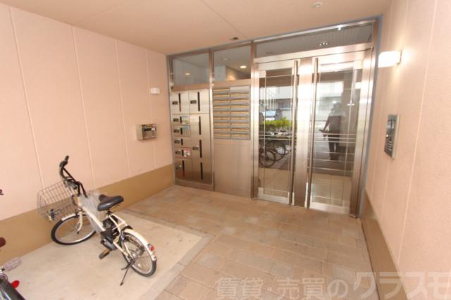 2/4 エントランス