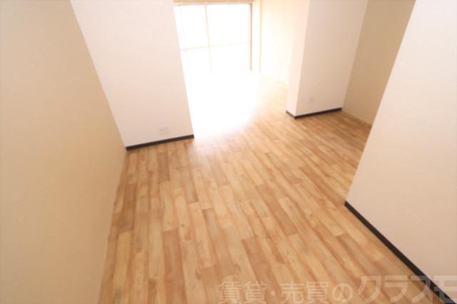 18/21 エントランス