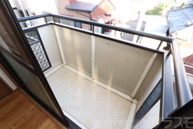 13/19 バルコニー