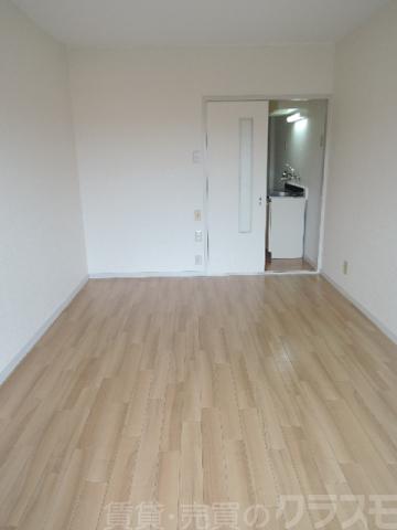 13/16 エントランス