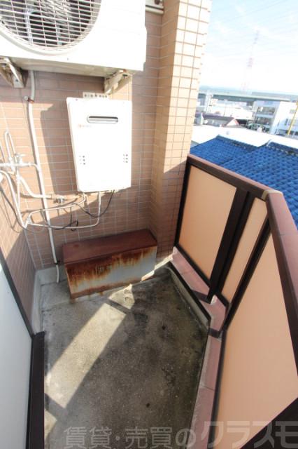 13/18 バルコニー