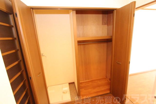 18/22 エントランス