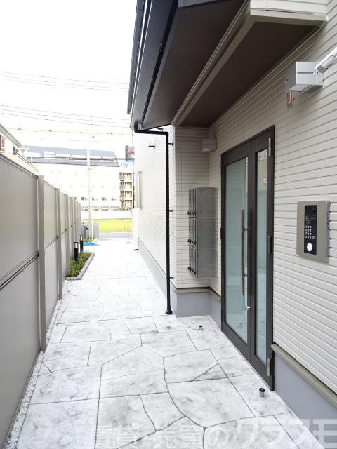 29/30 エントランス