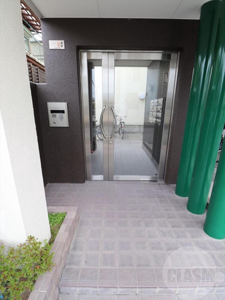 22/29 エントランス