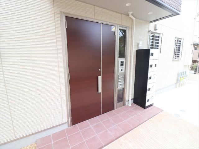 22/30 エントランス