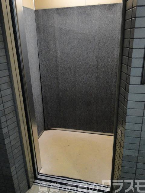 29/30 エントランス