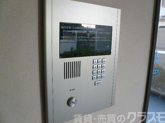 28/30 エントランス