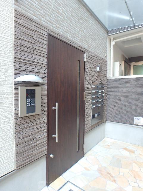 20/30 エントランス