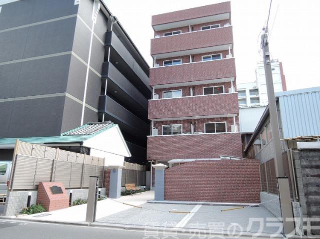 30/30 エントランス