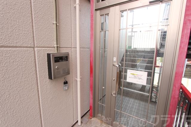 23/25 エントランス