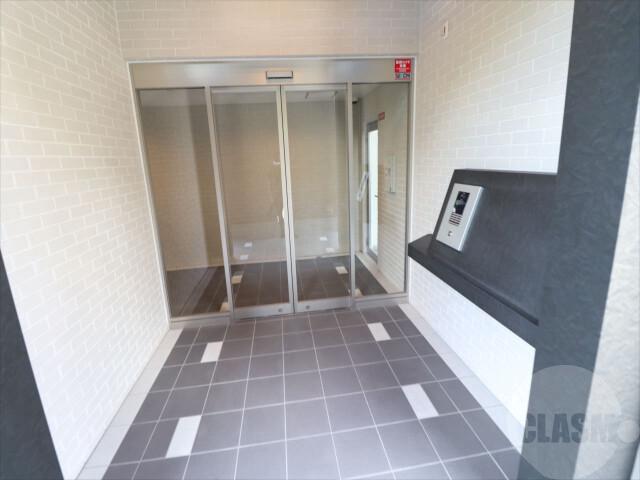 22/30 エントランス