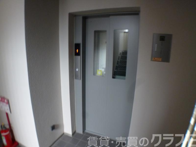 29/30 エントランス