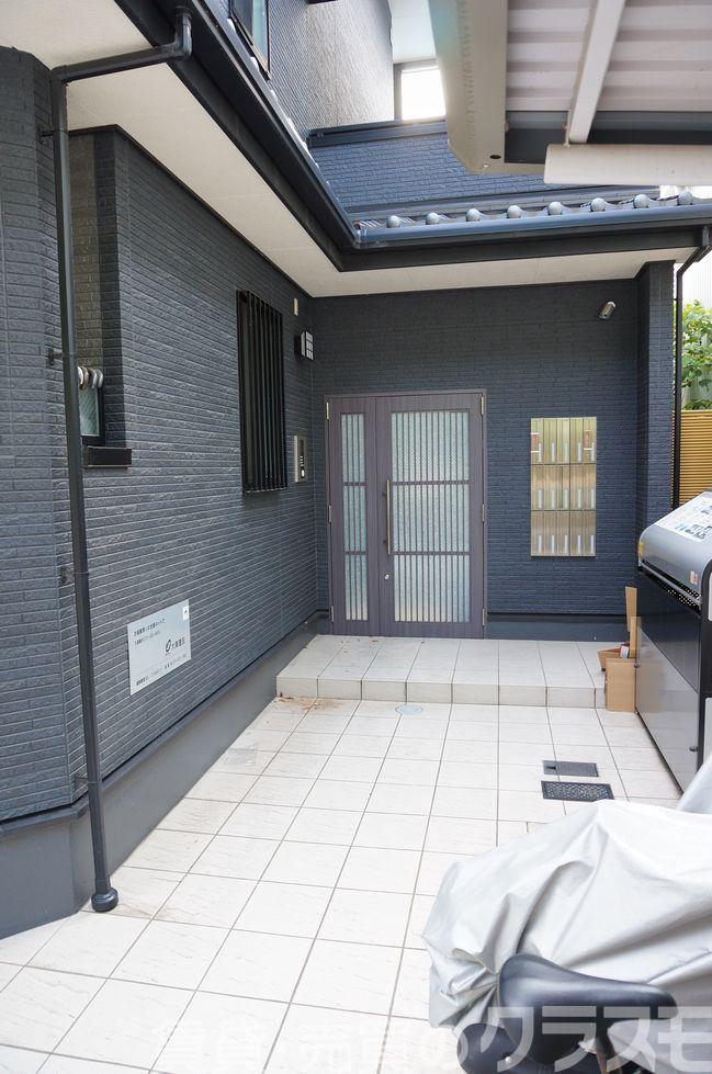 30/30 エントランス