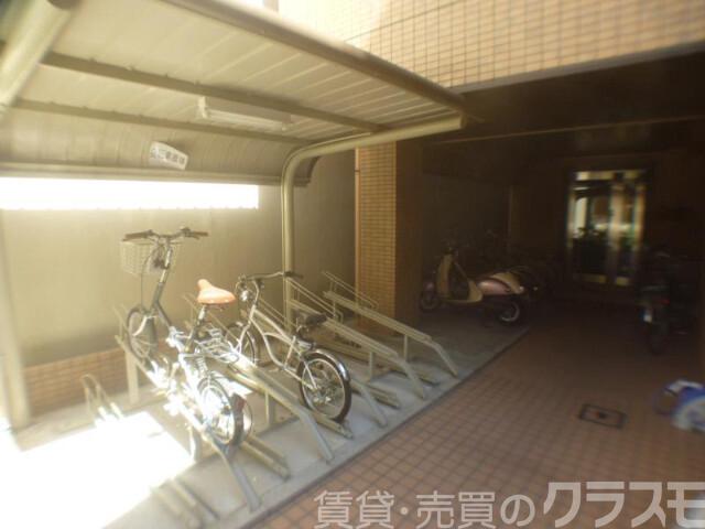 28/30 エントランス