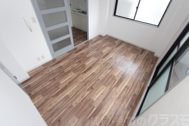 21/25 エントランス