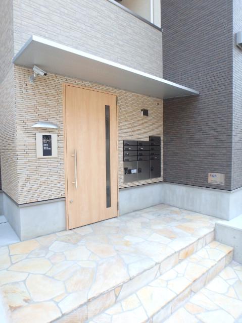 16/26 エントランス