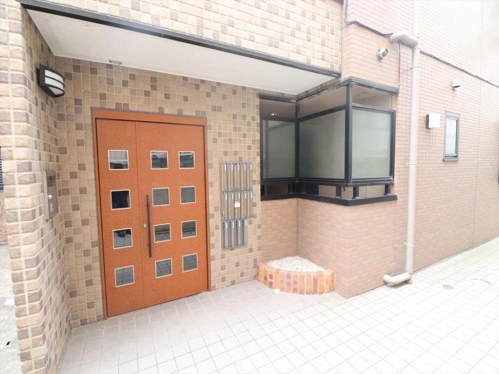 22/29 エントランス