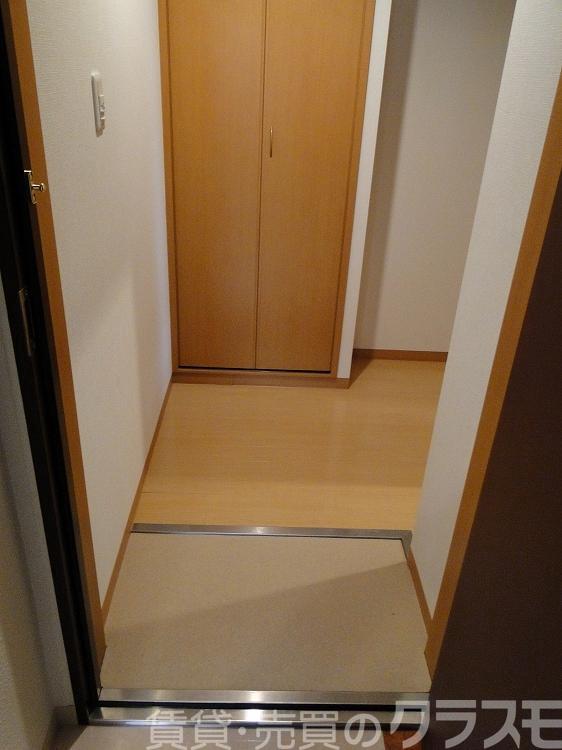 17/30 玄関